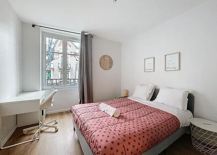 Neuf, 4 ,spacieux Tv-wifi *