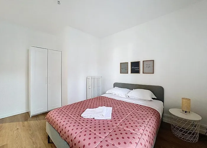 Neuf, 4 ,spacieux Tv-wifi *